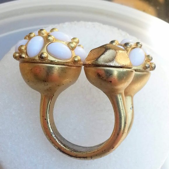 Vintage Art Deco Milk Glass Cabochon Ring - Picture 7 of 7